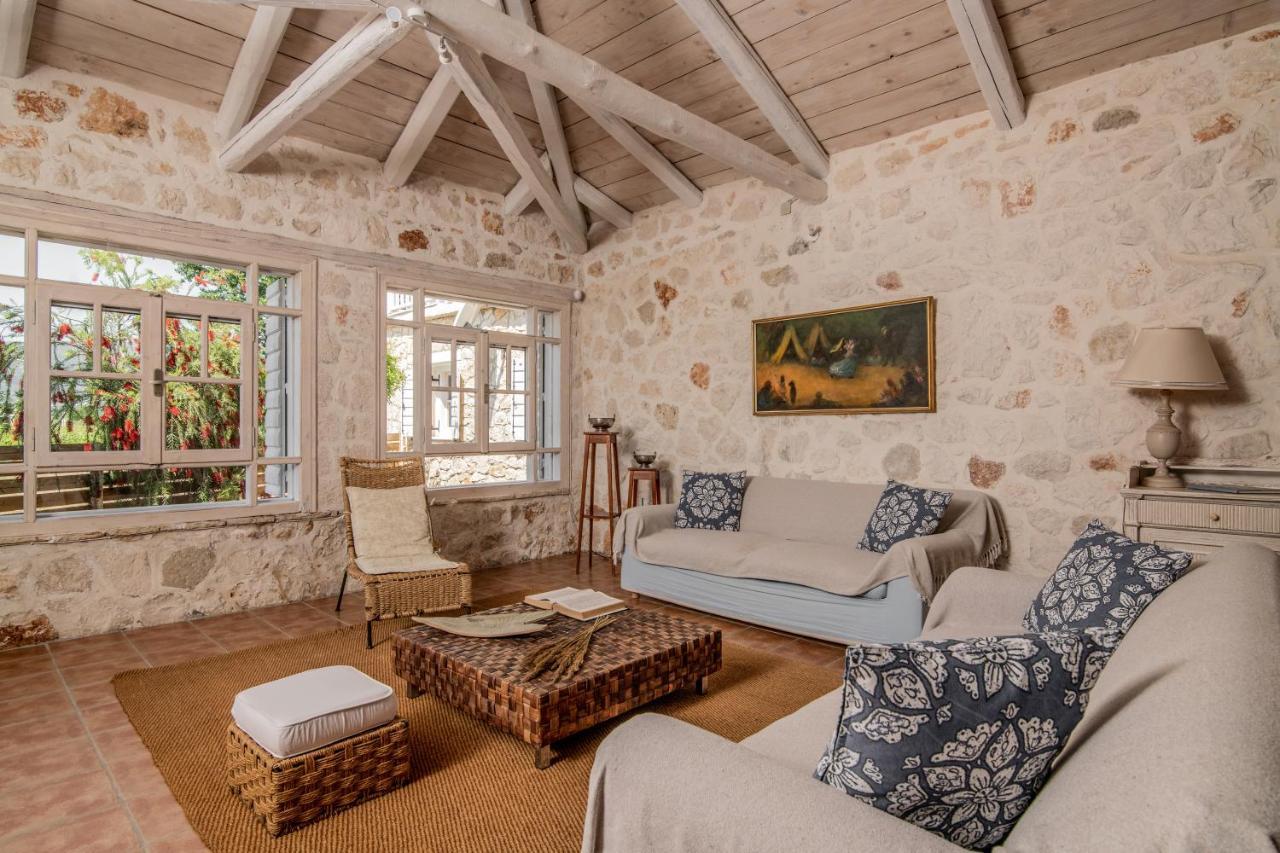 Villa In Pietra Kalamaras Makhairádhon Buitenkant foto